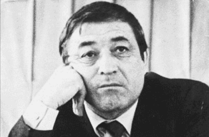 Китобҳо. Мероси адабии Лоиқ Шералӣ meros